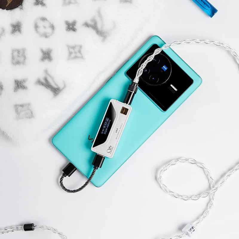 High-Resolution Portable USB DAC AMP with Balanced Outputs and Display for Headphones and Audio Devices