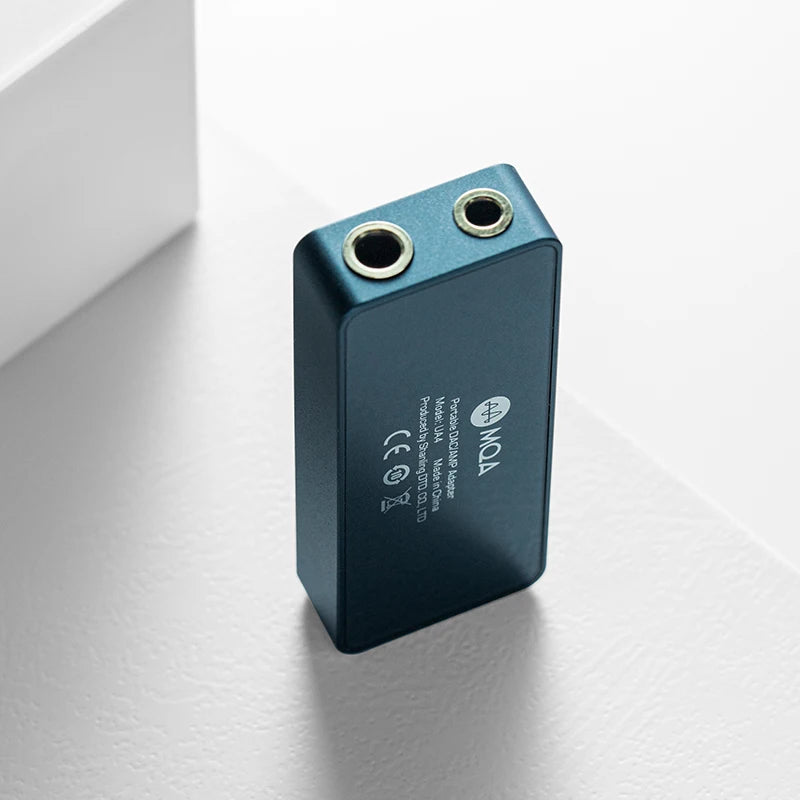 High-Resolution Portable USB DAC AMP with Balanced Outputs and Display for Headphones and Audio Devices